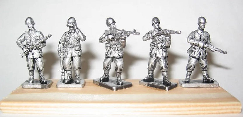 Westerplatte Poles 7 Miniatures, Set of 5
